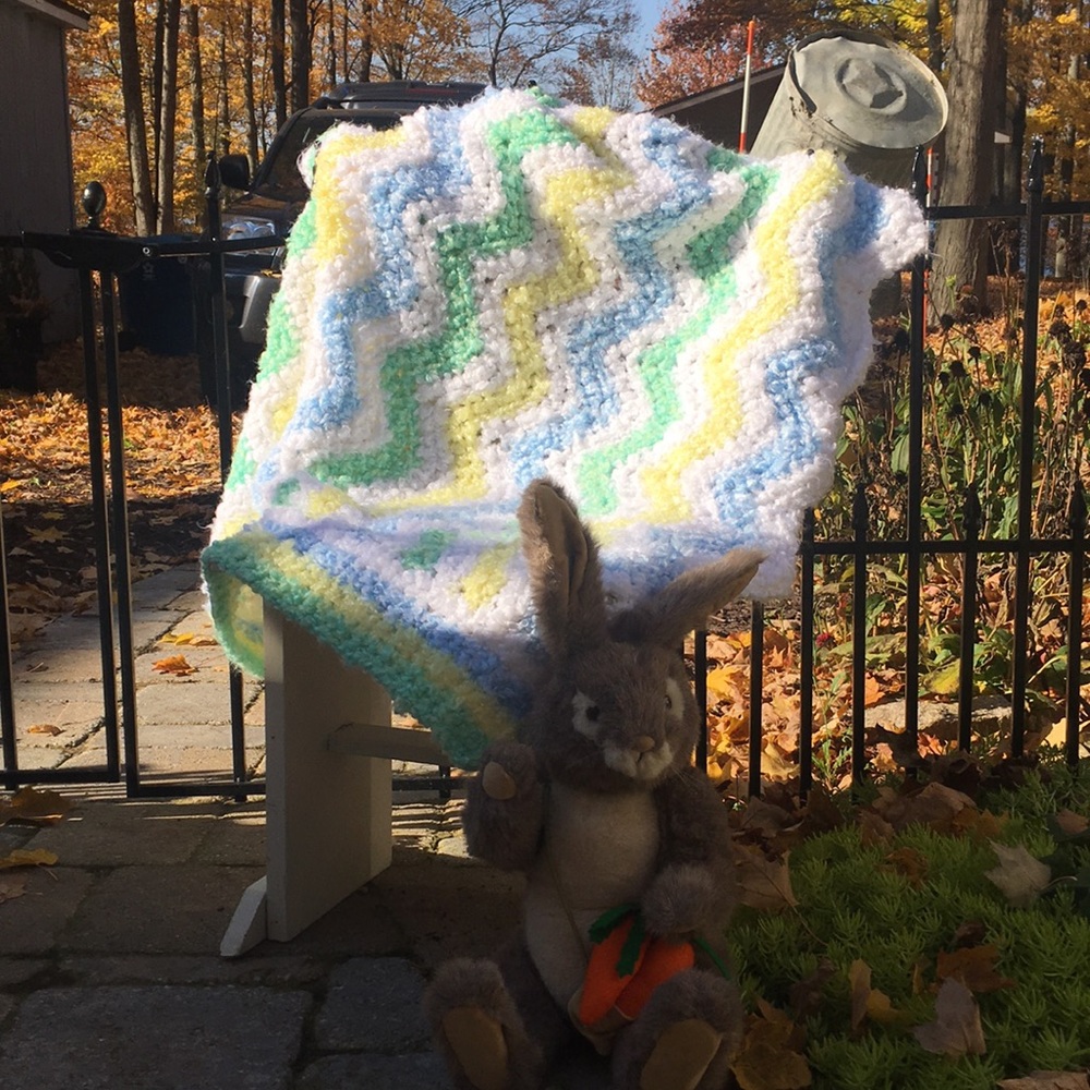 Vintage baby Afghan handcrafted (7003)